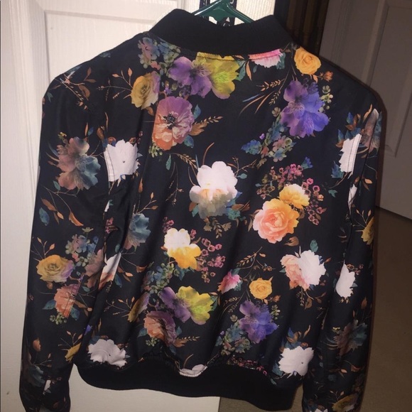 Ladies Bomber Jacket - Picture 2 of 3